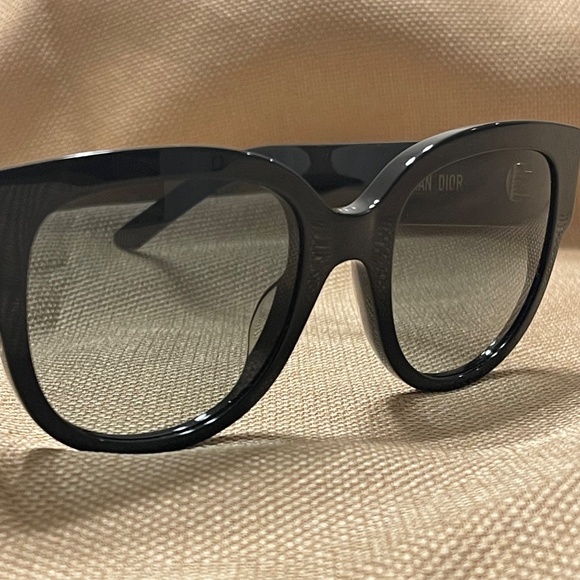 CHRISTIAN DIOR Wildior BU Cat Eye Gradient Smoke Glasses - Picture 2 of 10